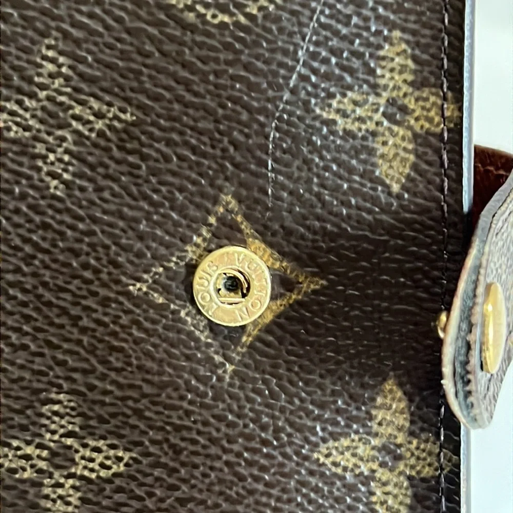 Louis Vuitton Monogram Compact Zippy Wallet - Picture 11 of 16